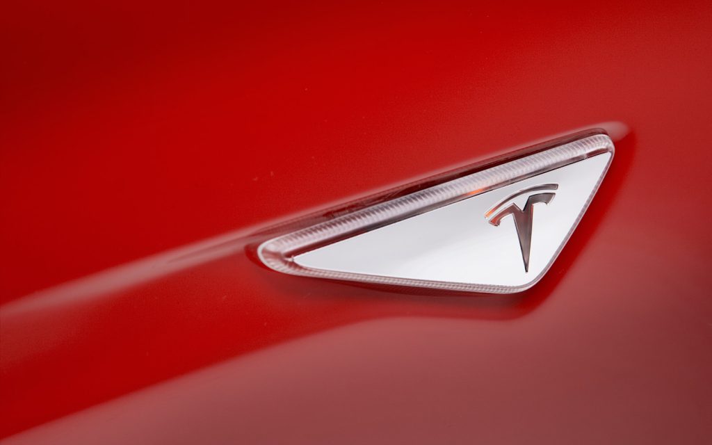 Tesla AP1 turn indicator badge